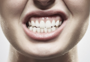 paciente adulto valorando una segunda ortodoncia tras notar movimiento dental